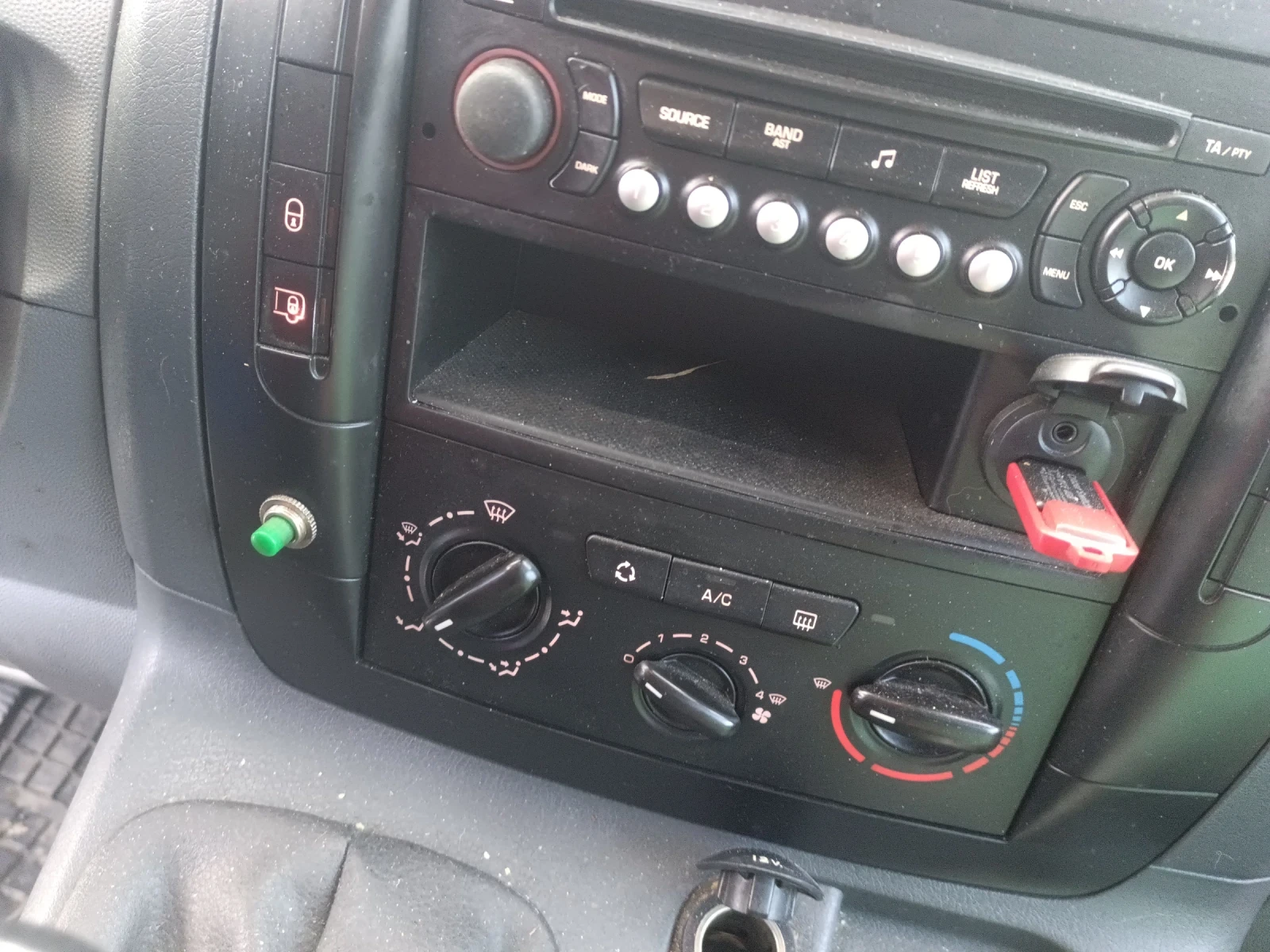 Citroen Jumpy 88кв120коня - изображение 7