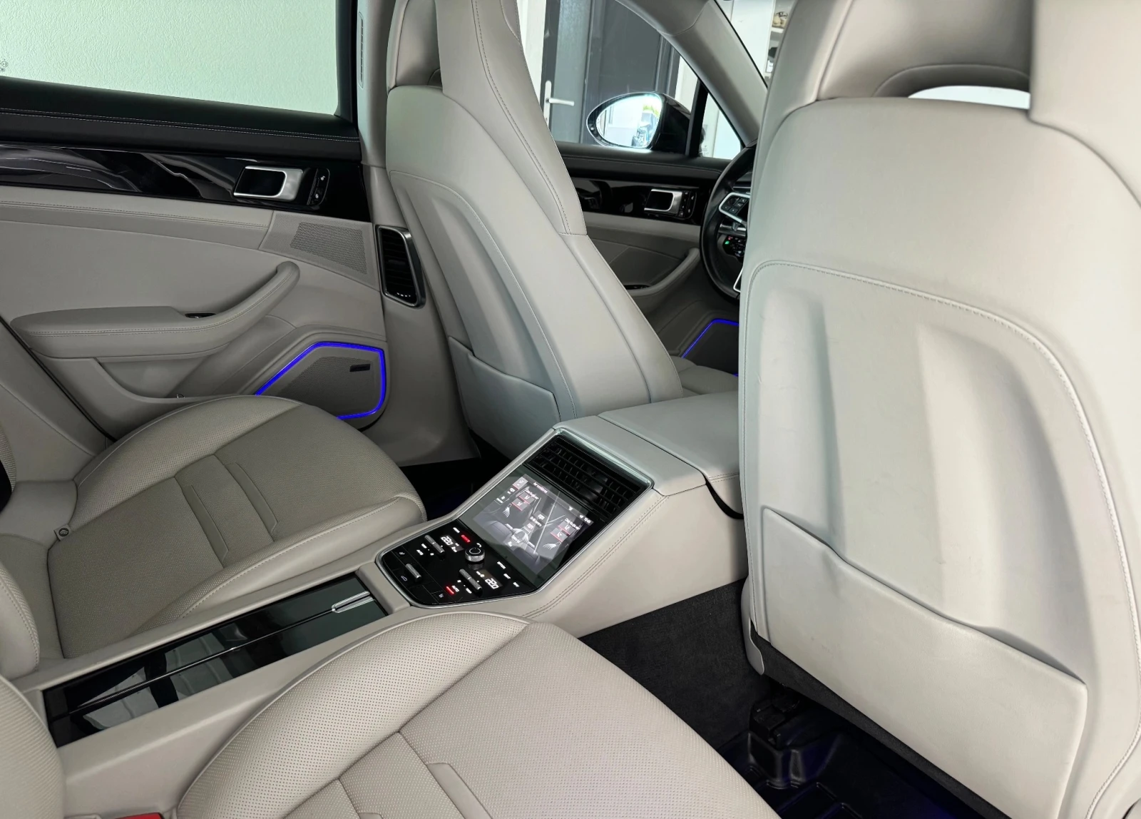 Porsche Panamera 4S E-Hybrid, снимка 11 - Автомобили и джипове - 53872603