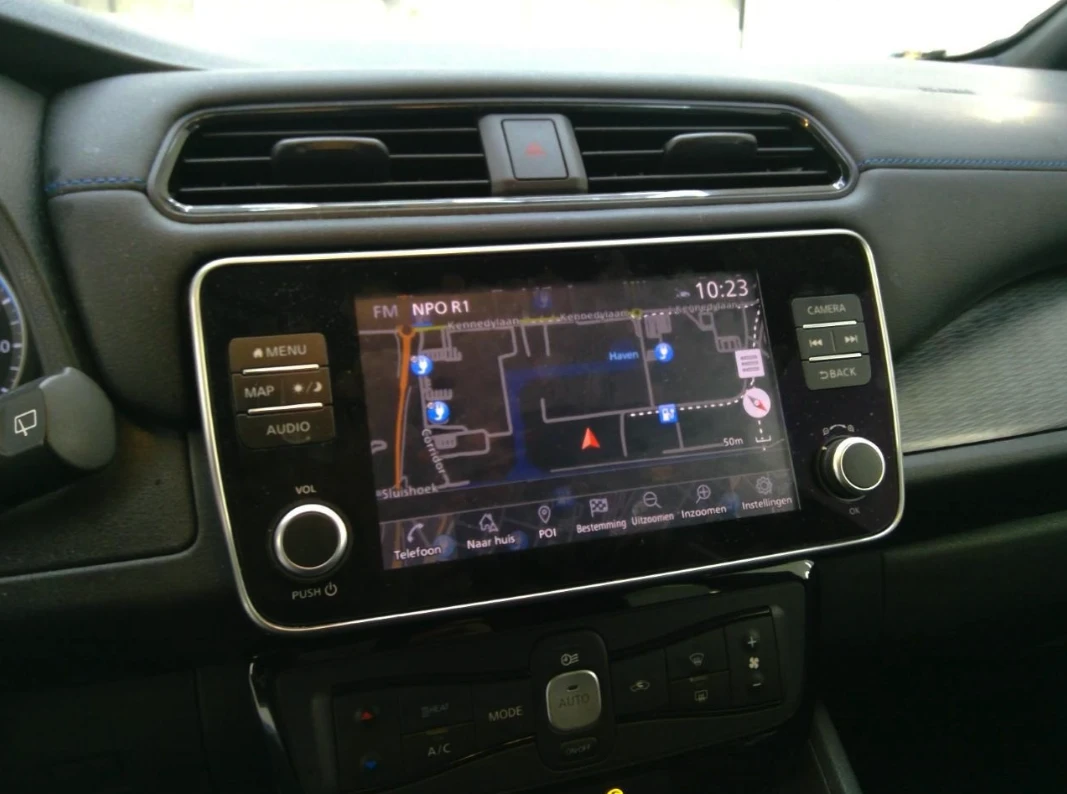 Nissan Leaf  40 kWh N-connecta SOH, снимка 9 - Автомобили и джипове - 53986415