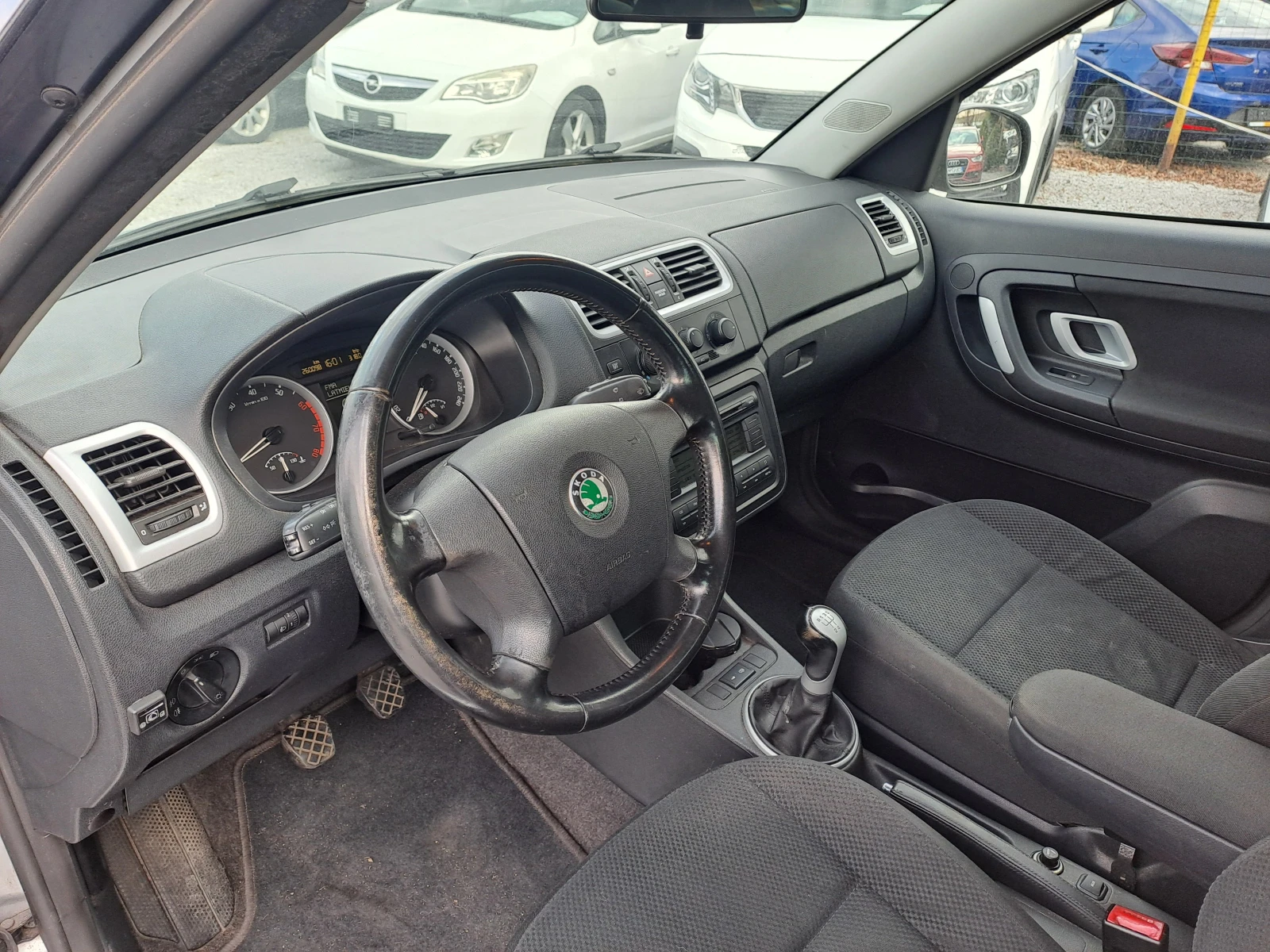 Skoda Roomster 1.6 i  GAZ, снимка 8 - Автомобили и джипове - 54042694