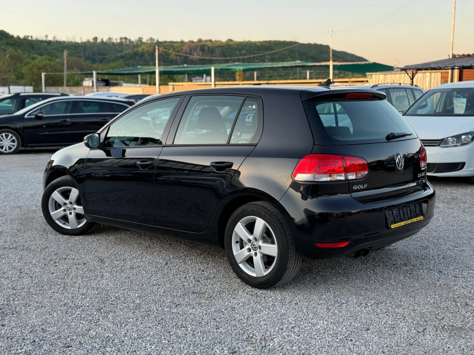 VW Golf 2.0TDI 140кс 6ск НАВИ ПОДГРЕВ , снимка 8 - Автомобили и джипове - 54457666