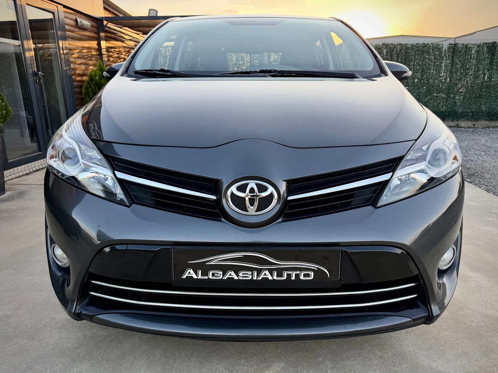 Toyota Verso 1.6 VALVEMATIC* CAMERA* 6+ 1, снимка 7 - Автомобили и джипове - 54692569
