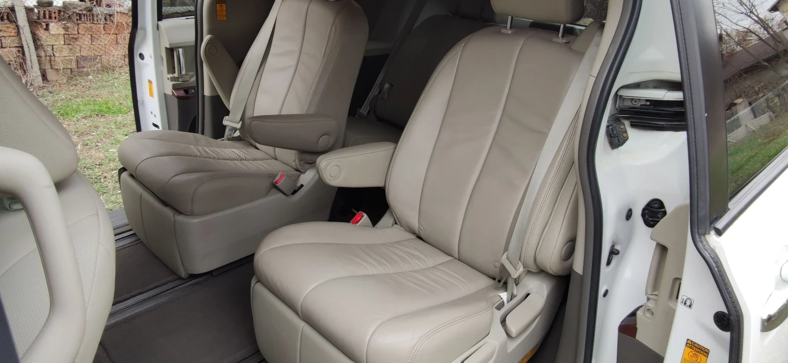 Toyota Sienna 3.5AWD | Mobile.bg � ����������� 12