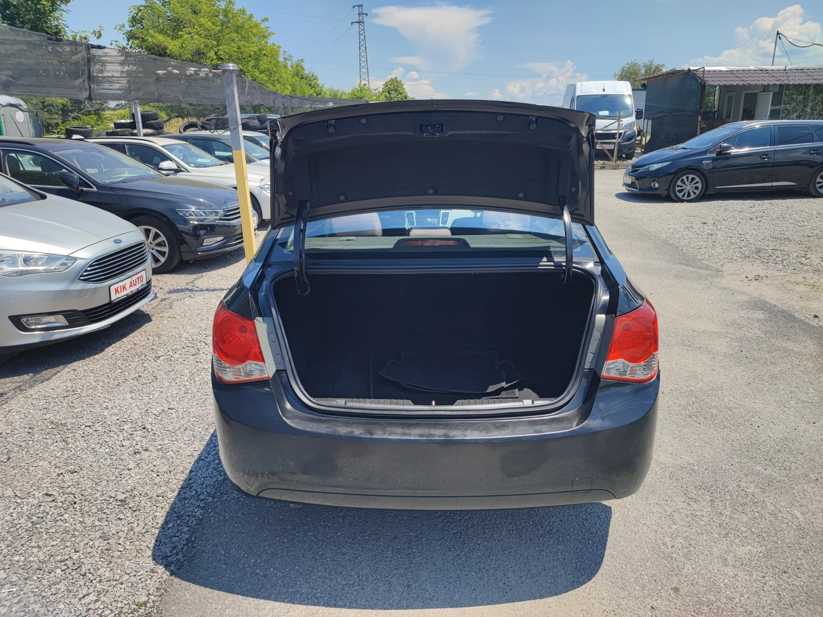Chevrolet Cruze 1.8-142ks-ГАЗ-ПАРКТРОНИК, снимка 17 - Автомобили и джипове - 54849398