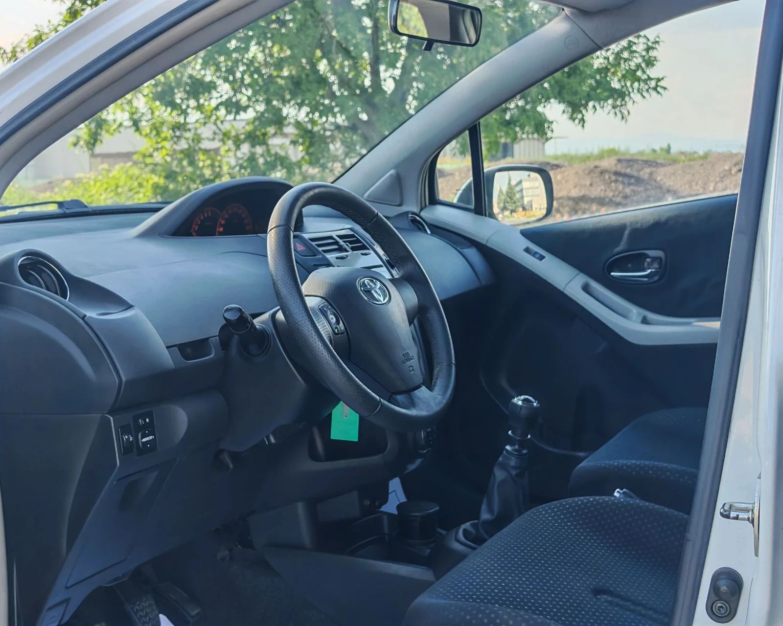 Toyota Yaris 1.3 101 �.�. ������! 150 000 ��! ������!!! | Mobile.bg � ����������� 8