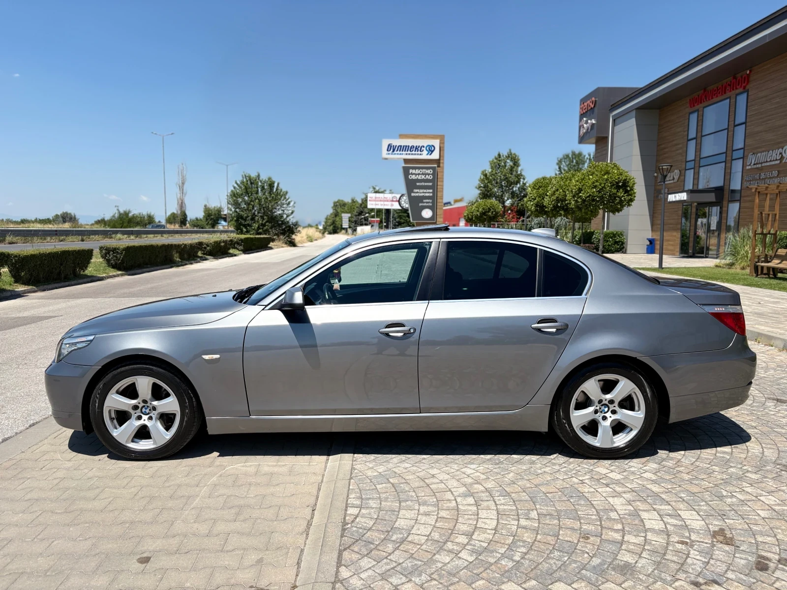 BMW 530, снимка 3 - Автомобили и джипове - 55077750