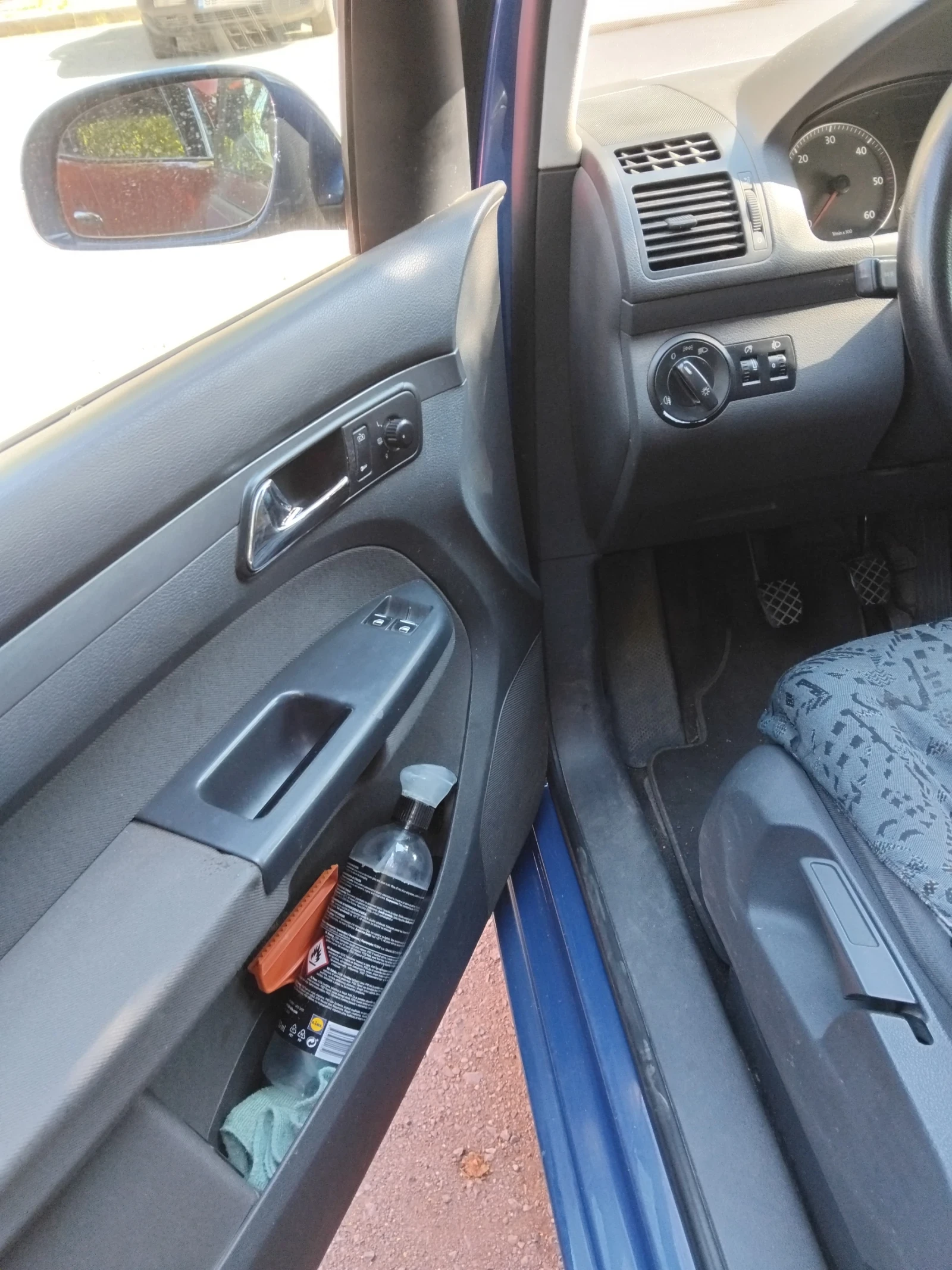 VW Touran, снимка 14 - Автомобили и джипове - 55102519