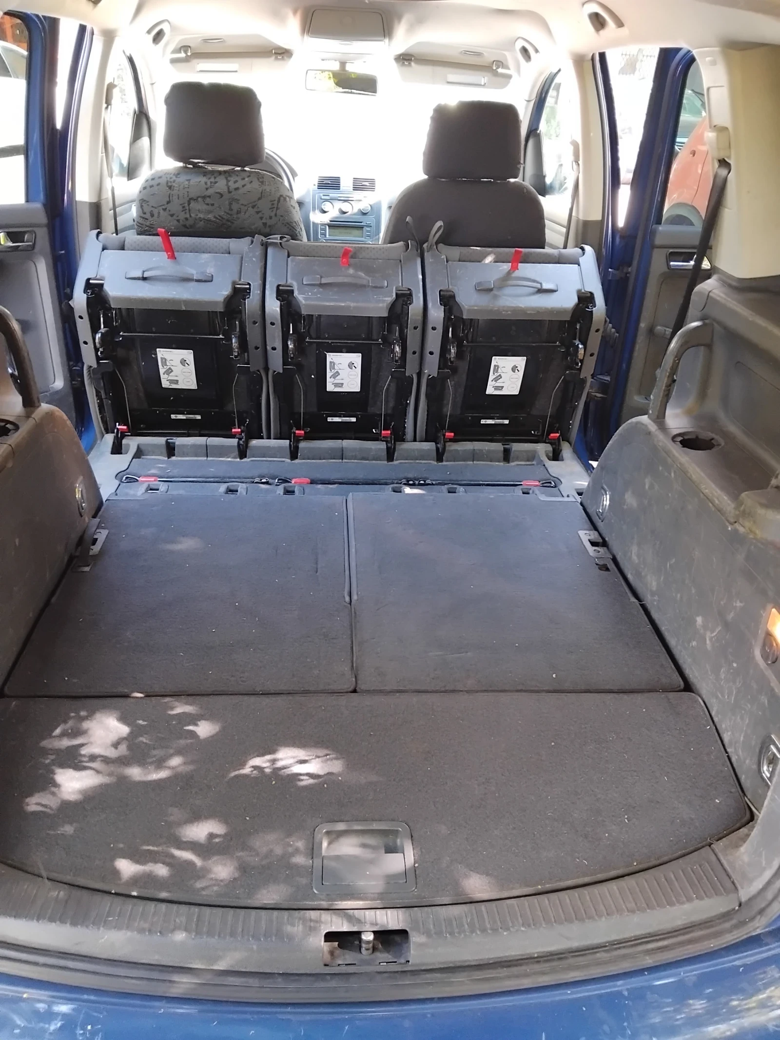 VW Touran, снимка 10 - Автомобили и джипове - 55102519