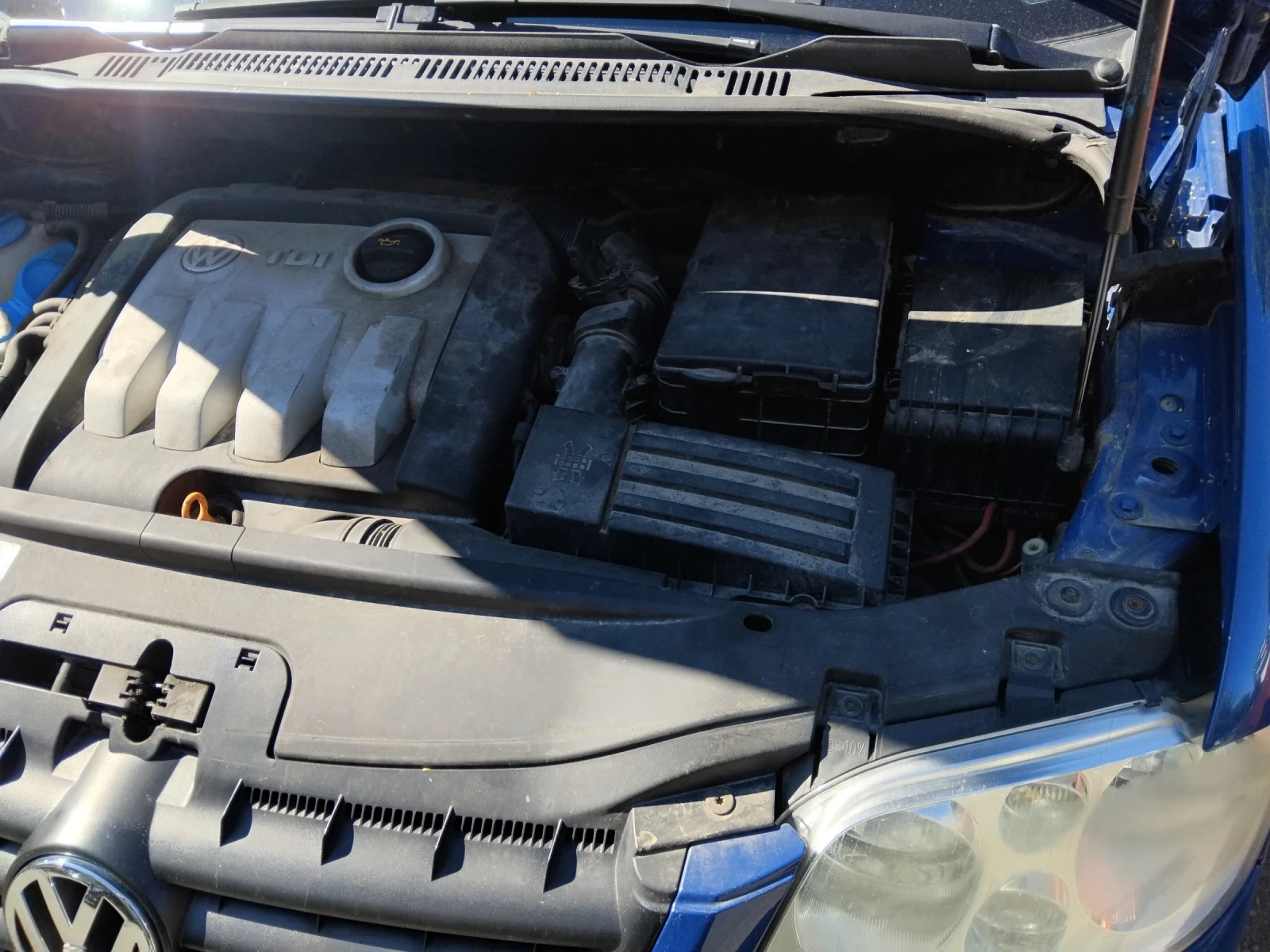 VW Touran, снимка 12 - Автомобили и джипове - 55102519
