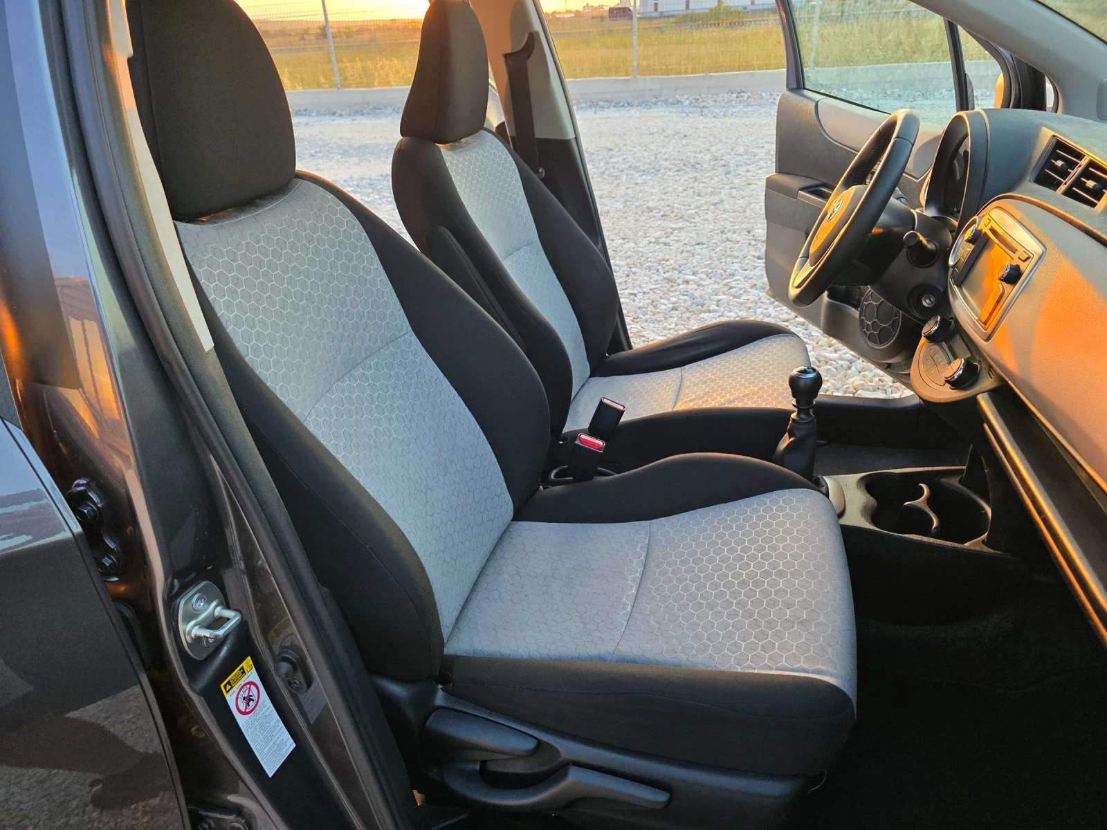 Toyota Yaris 1.33 vvti Navi Камера Евро 5, снимка 8 - Автомобили и джипове - 55125784