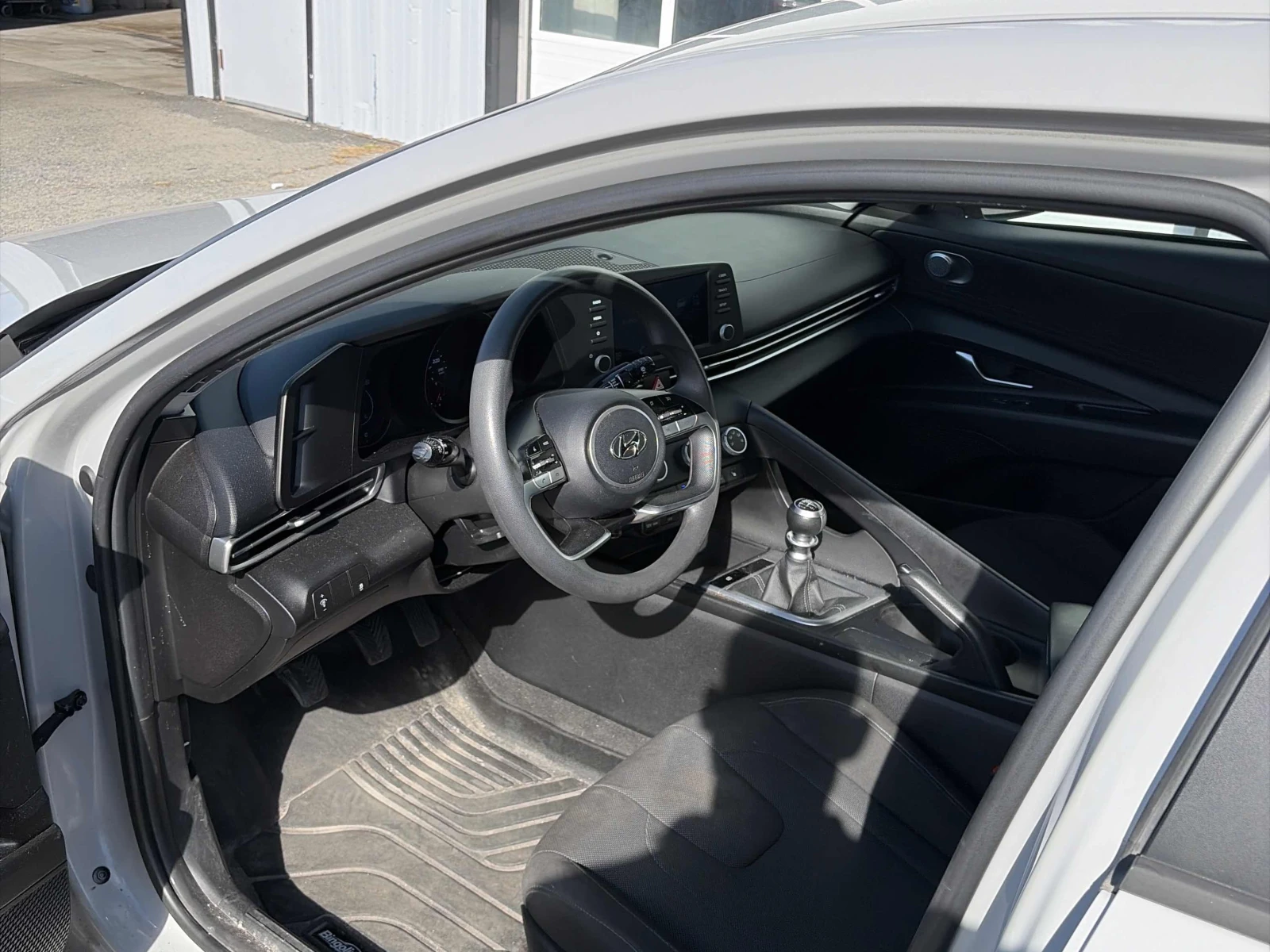 Hyundai Elantra, снимка 5 - Автомобили и джипове - 55703626