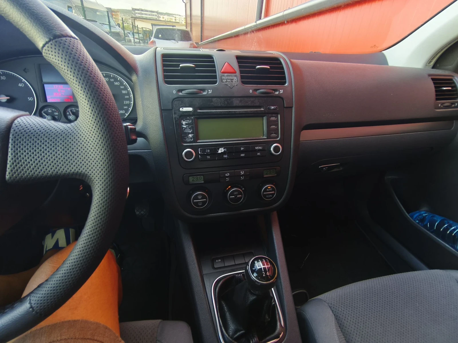 VW Golf 1.9TDI 105кс., снимка 9 - Автомобили и джипове - 56221340