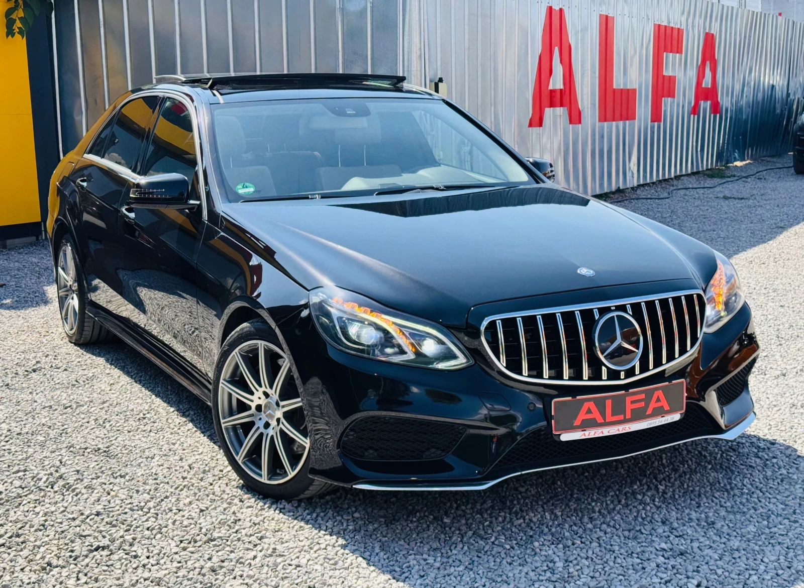 Mercedes-Benz E 350 d/AMG/ВС.ЕКСТРИ/ПОРЪЧКОВА/БЕЗ АНАЛОГ///, снимка 4 - Автомобили и джипове - 55925049
