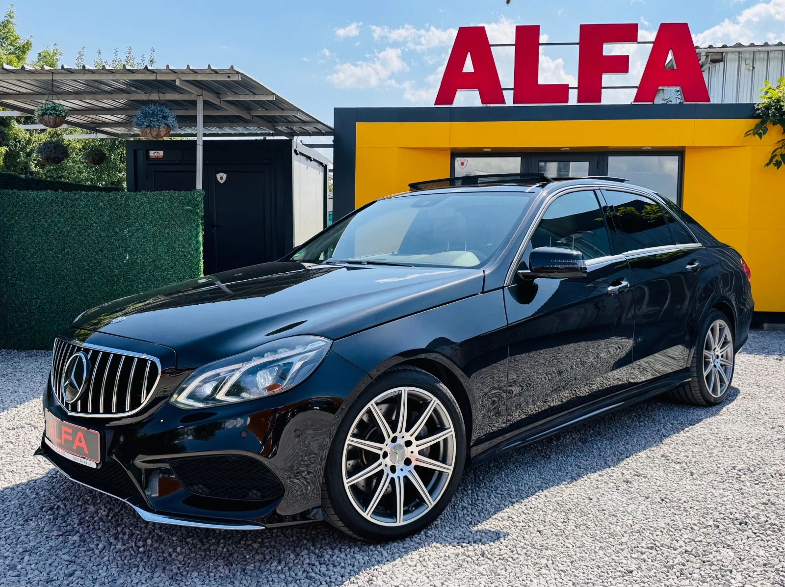Mercedes-Benz E 350 d/AMG/ВС.ЕКСТРИ/ПОРЪЧКОВА/БЕЗ АНАЛОГ///, снимка 2 - Автомобили и джипове - 55925049