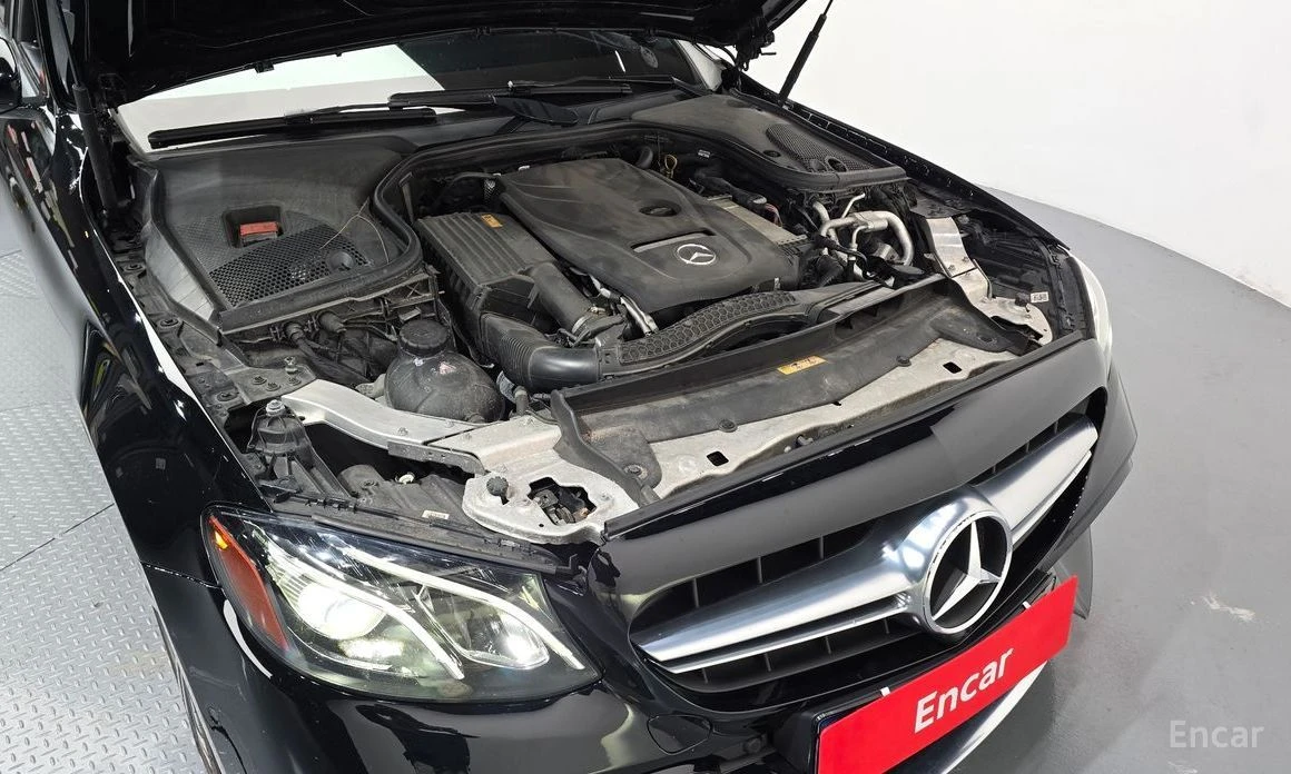 Mercedes-Benz E 220, снимка 6 - Автомобили и джипове - 56658612