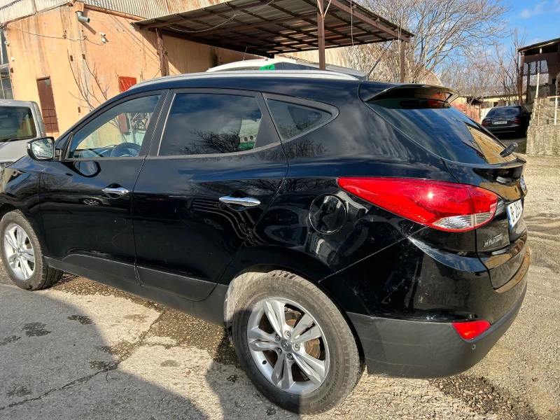 Hyundai IX35 Джип, снимка 10 - Автомобили и джипове - 48575646