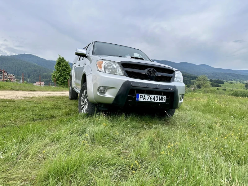 Toyota Hilux 3.0 D-4D, снимка 7 - Автомобили и джипове - 51039227