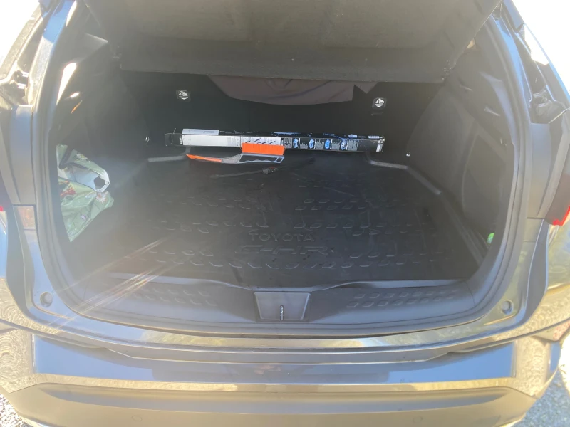Toyota C-HR HYBRID, снимка 9 - Автомобили и джипове - 52407576