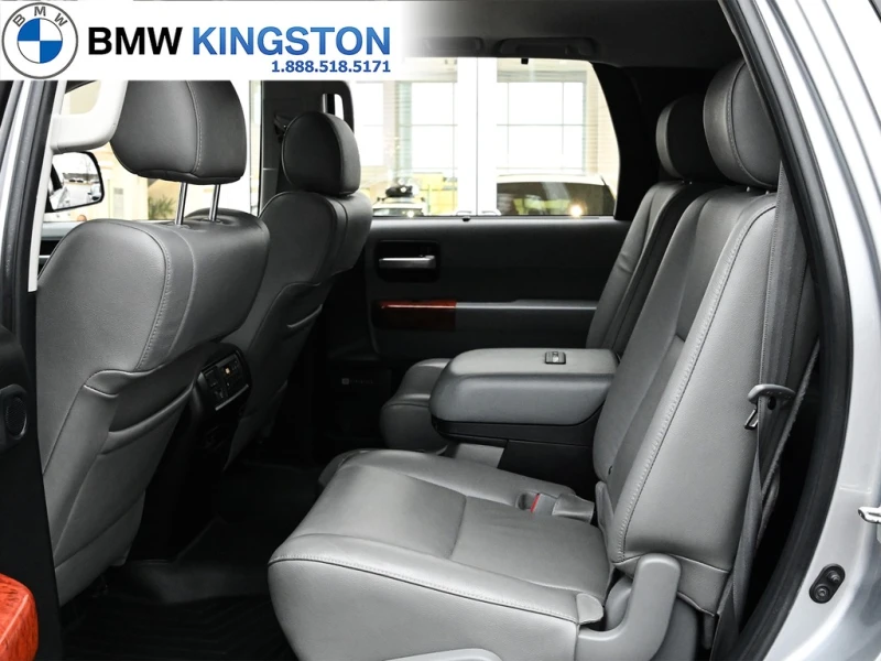 Toyota Sequoia Platinum * 4WD * 5.7 * Carfax * , снимка 10 - Автомобили и джипове - 53459255