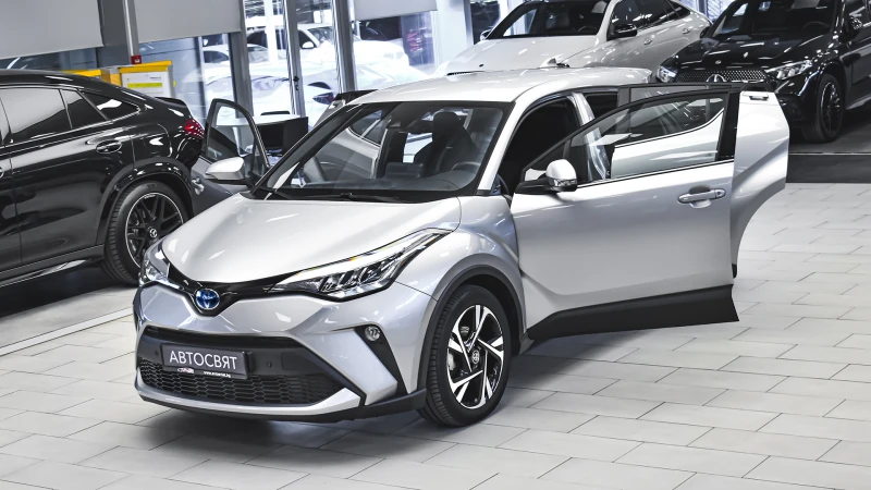 Toyota C-HR 2.0 Hybrid Club Automatic - 53900 лв. - 59995042 1