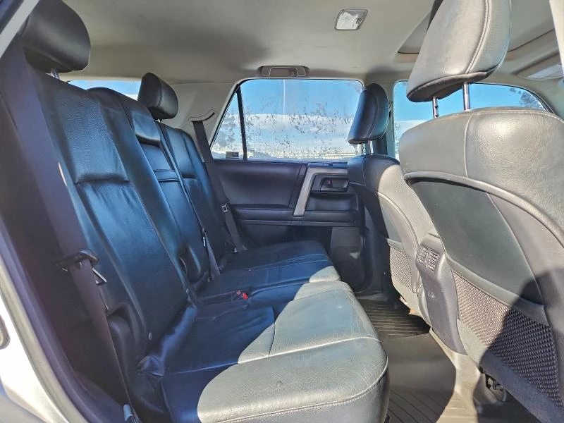 Toyota 4runner 4.0L 6 All wheel drive, снимка 3 - Автомобили и джипове - 53374504