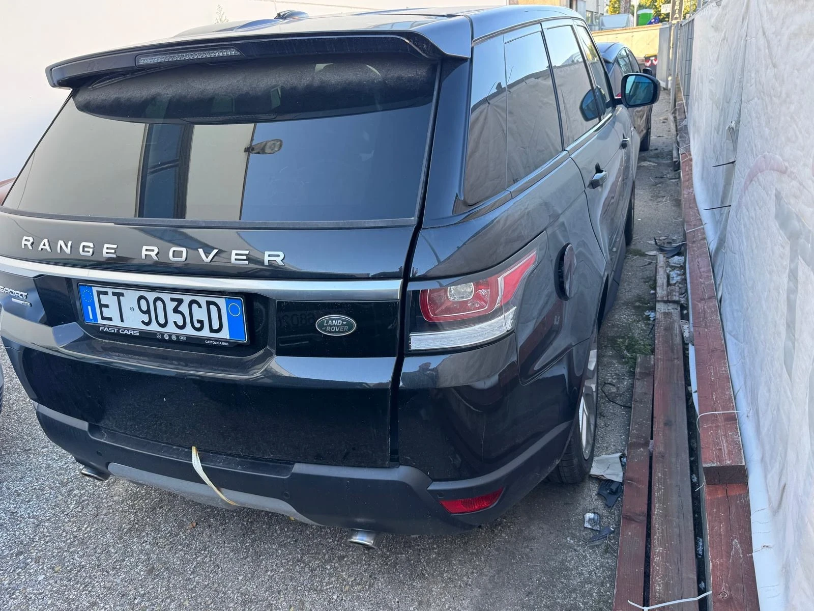 Land Rover Range Rover Sport 185000km* 3.0d 249hp* NAVI* LED* КОЖА* КАМЕРА - изображение 6