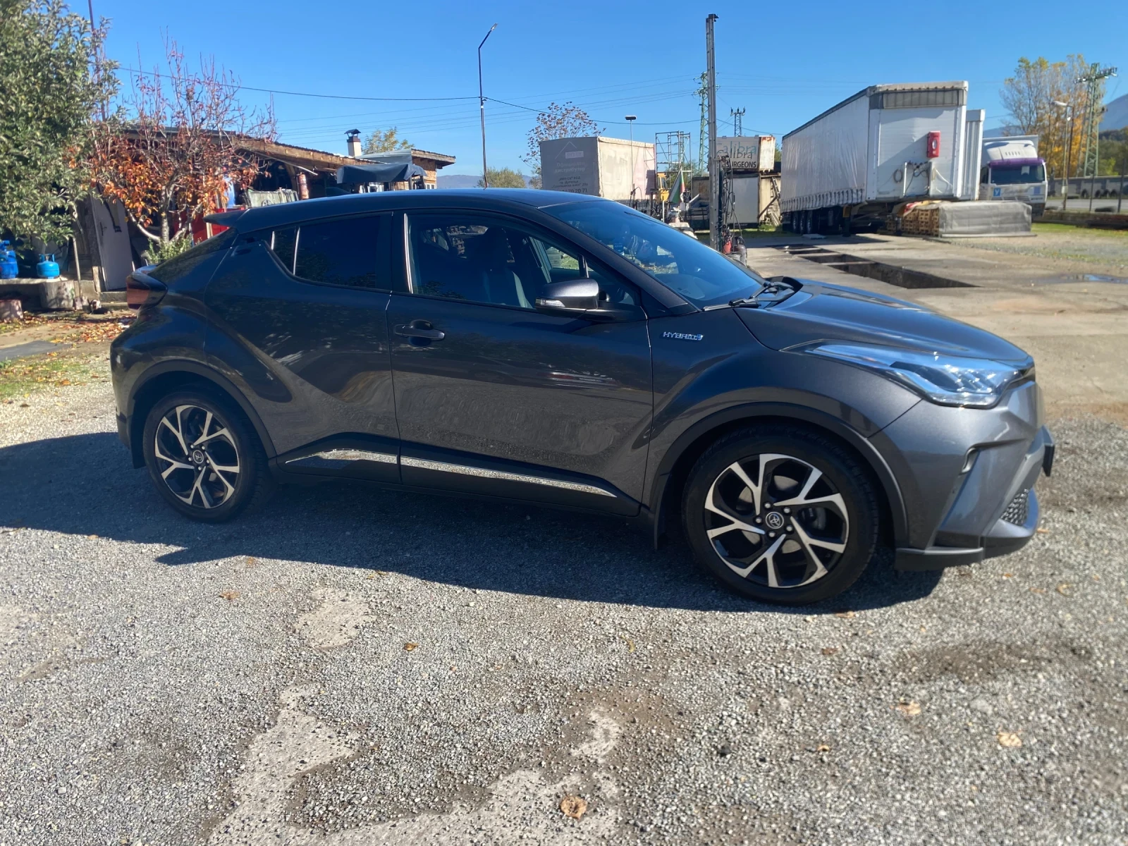 Toyota C-HR HYBRID - изображение 2