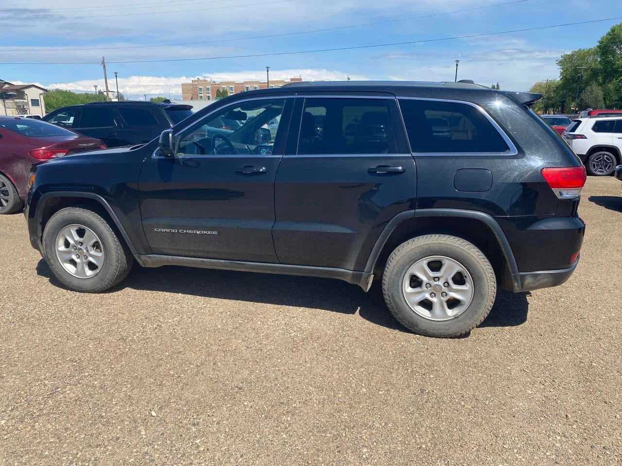 Jeep Grand cherokee * Laredo * АВТОКРЕДИТ* , снимка 2 - Автомобили и джипове - 54820330