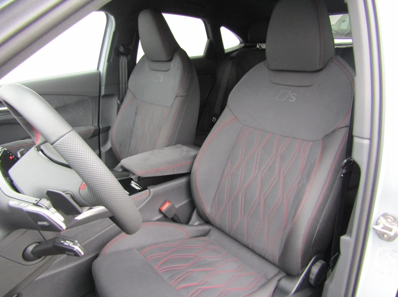 Audi Q3 Sportback 2.0TDI Гаранция/S line/ACC/Камера, снимка 5 - Автомобили и джипове - 54960590