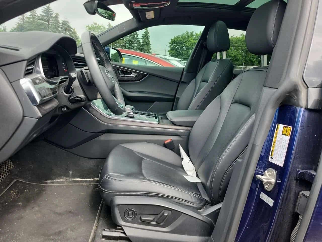 Audi Q8 * CARFAX * ОБДУХВАНЕ * ПАНОРАМА * 2 КЛЮЧА * , снимка 8 - Автомобили и джипове - 55206878