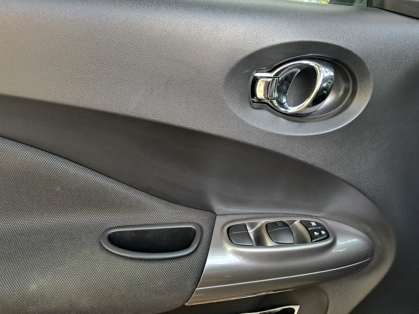 Nissan Juke, снимка 9 - Автомобили и джипове - 55449527