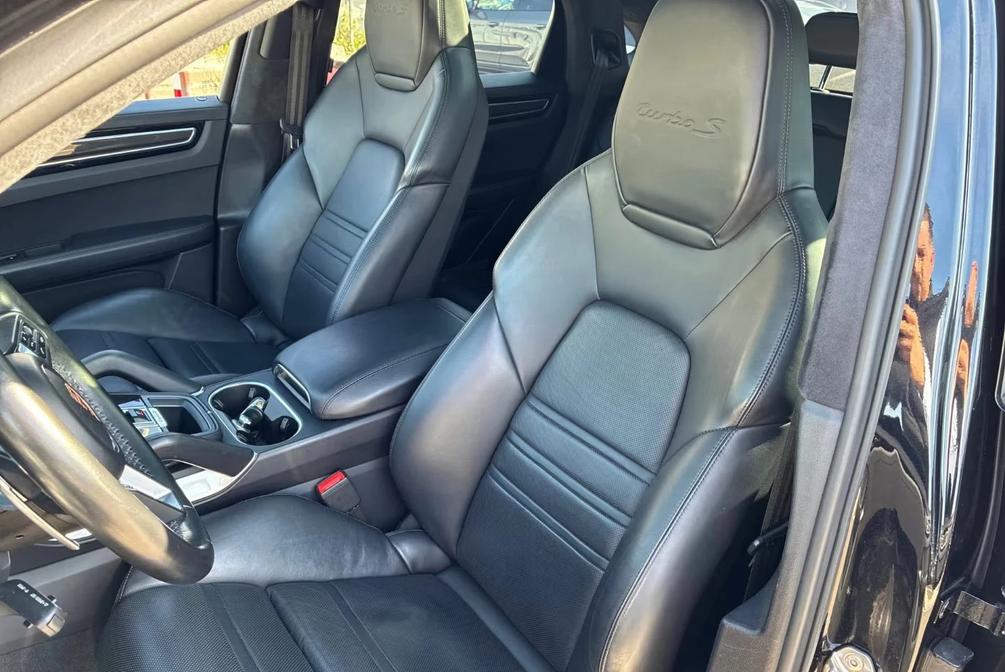 Porsche Cayenne TURBO S/E-HYBRID/680HP/COUPE/360/PANO/ACC/856z, снимка 9 - Автомобили и джипове - 55938330