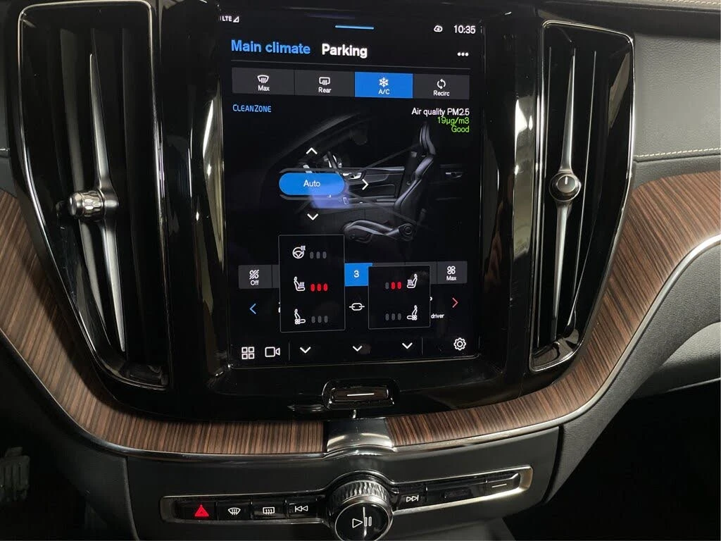 Volvo XC60 T8 Recharge Inscription eAWD/Harman Kardon/360/ОБД, снимка 10 - Автомобили и джипове - 56202823