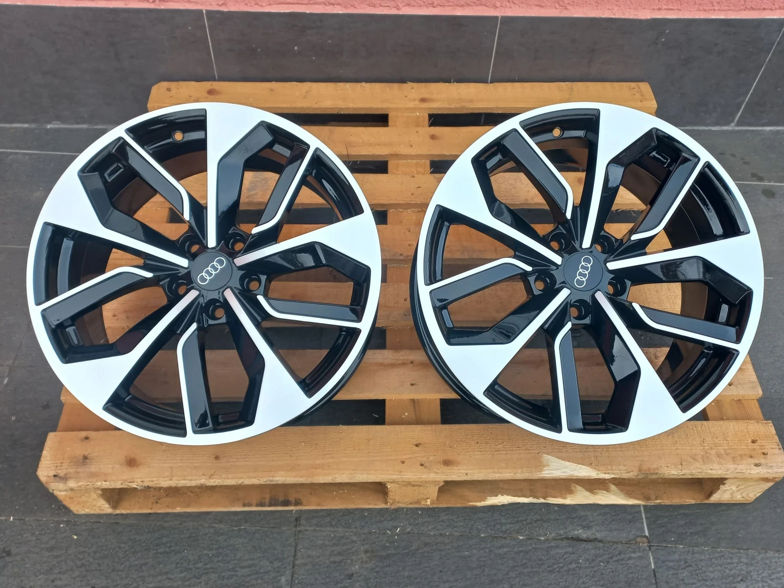 ������ �� Audi | Mobile.bg � ����������� 12