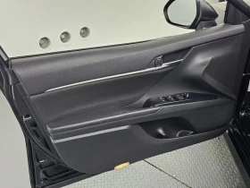 Toyota Camry XV70 2.5 LE Hybrid, снимка 15