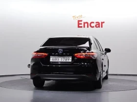 Toyota Camry XV70 2.5 LE Hybrid, снимка 4