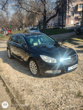 Opel Insignia, снимка 1 - Автомобили и джипове - 45793625
