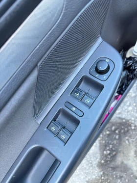 VW Jetta 1.9TDI DSG6. 105 - 2500 € / 4889.57 лв. - 54103233 13