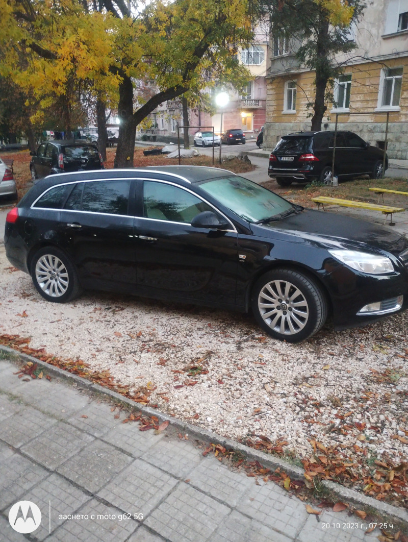 Opel Insignia, снимка 2 - Автомобили и джипове - 45793625