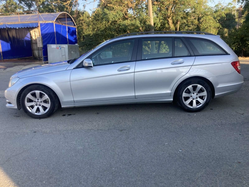 Mercedes-Benz C 220, снимка 3 - Автомобили и джипове - 47202416