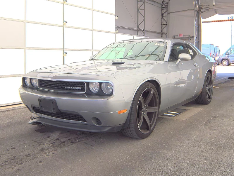 Dodge Challenger SXT, снимка 3 - Автомобили и джипове - 47340604