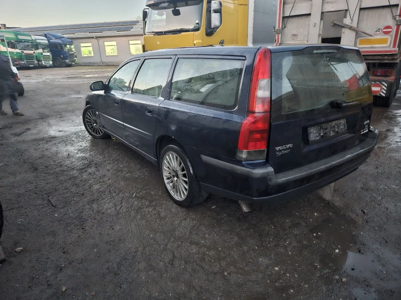 Volvo V70, снимка 5 - Автомобили и джипове - 48284512