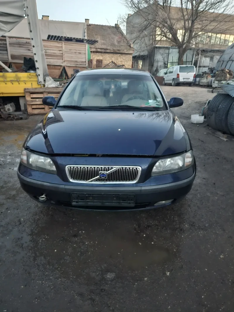 Volvo V70, снимка 8 - Автомобили и джипове - 48284512