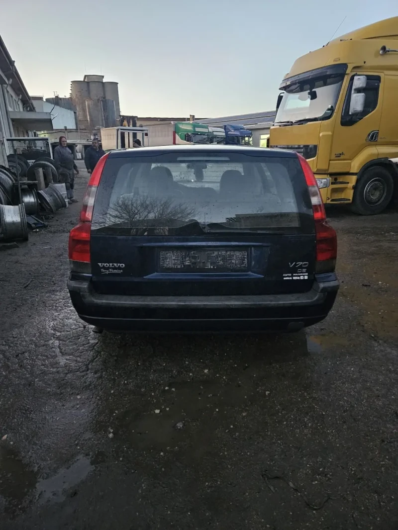 Volvo V70, снимка 7 - Автомобили и джипове - 48284512