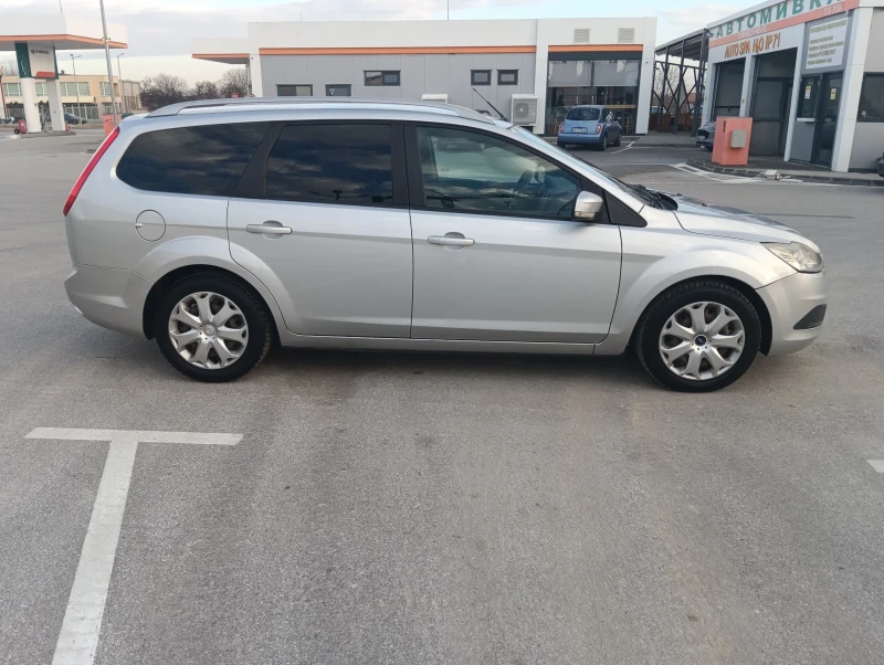 Ford Focus 1.6, снимка 2 - Автомобили и джипове - 48631243