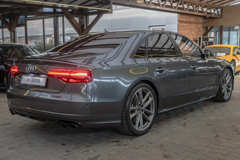 Audi S8 PLUS/Bang&Olufsen/RSE/HuD/Камера/, снимка 4 - Автомобили и джипове - 49449915