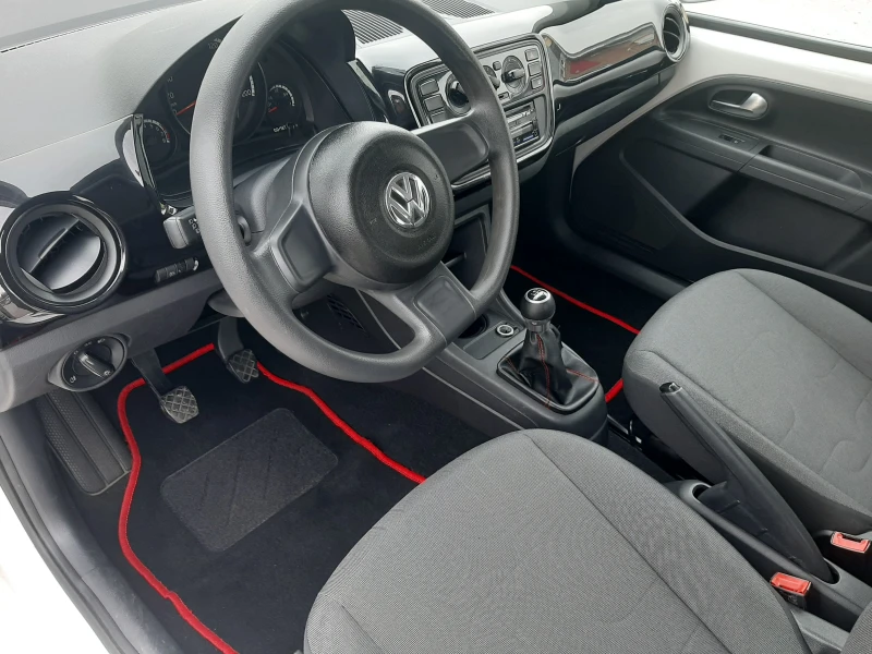 VW Up 1.0mpi, снимка 9 - Автомобили и джипове - 49511794