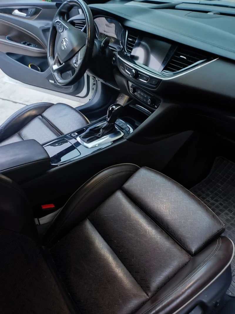 Opel Insignia, снимка 10 - Автомобили и джипове - 51917176