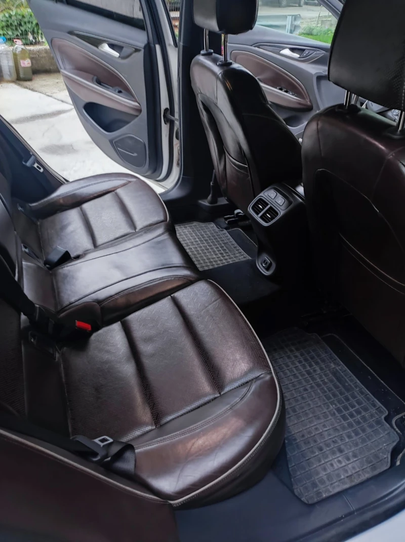 Opel Insignia, снимка 7 - Автомобили и джипове - 51917176