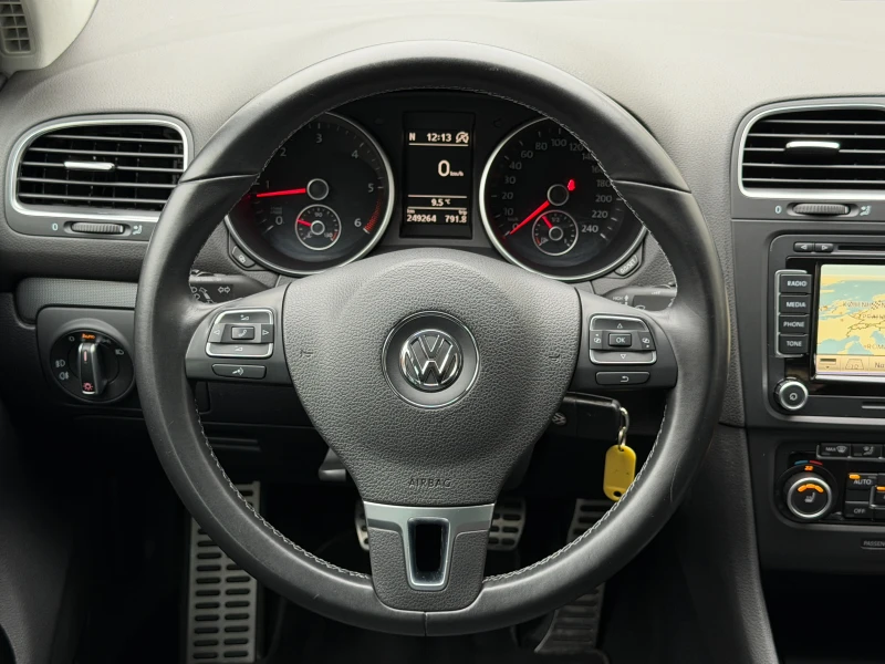 VW Golf 2.0TDI* СЪС СЕРВИЗНА КНИЖКА С ПЪЛНА ИСТОРИЯ , снимка 9 - Автомобили и джипове - 52989087